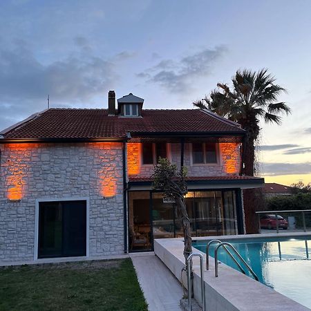 Ilcayto Suites Foça Bagian luar foto