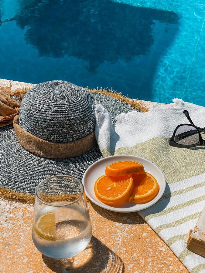 Ilcayto Suites Foça Bagian luar foto