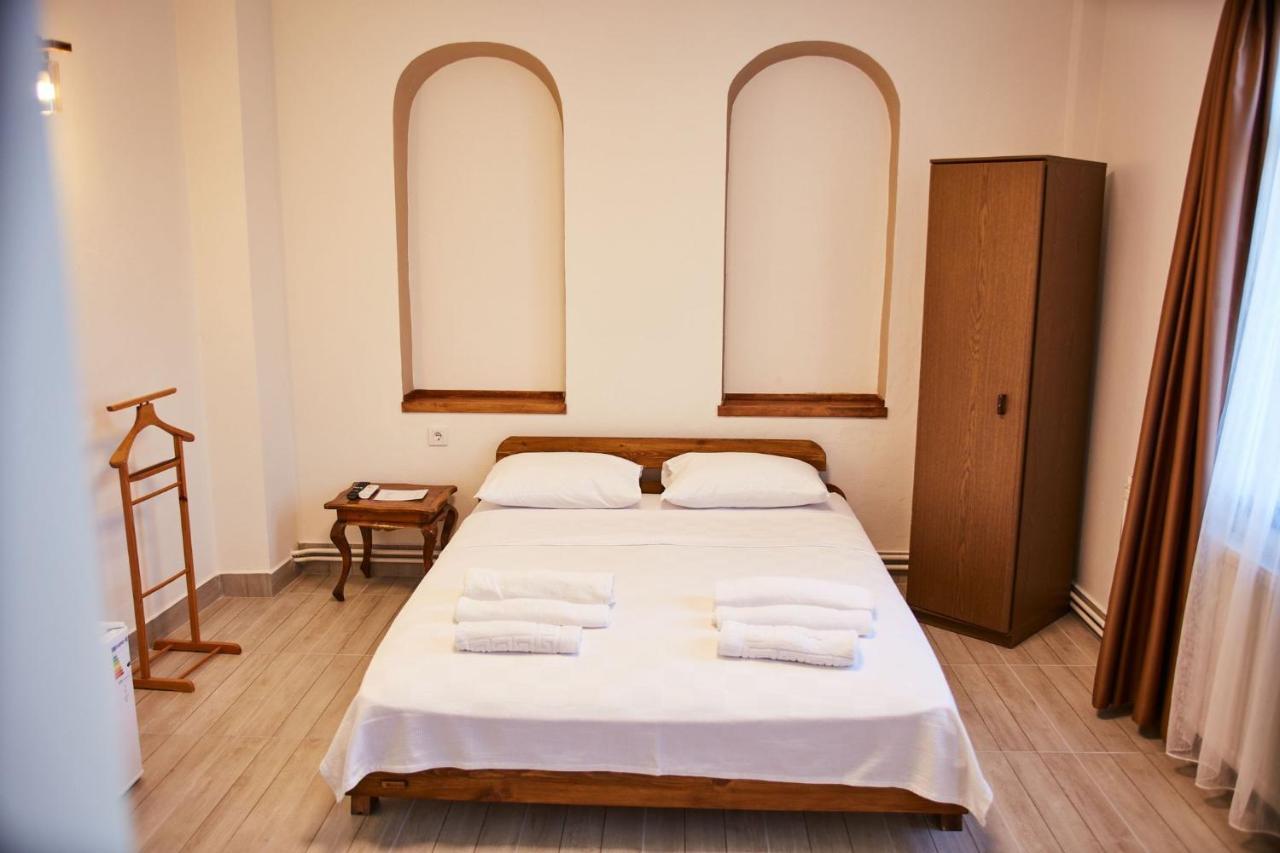 Ilcayto Suites Foça Bagian luar foto