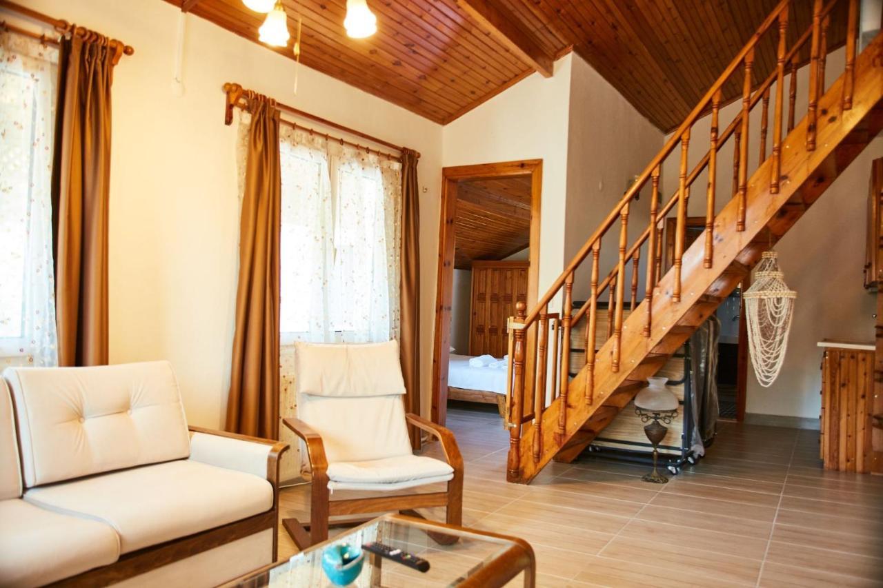 Ilcayto Suites Foça Bagian luar foto