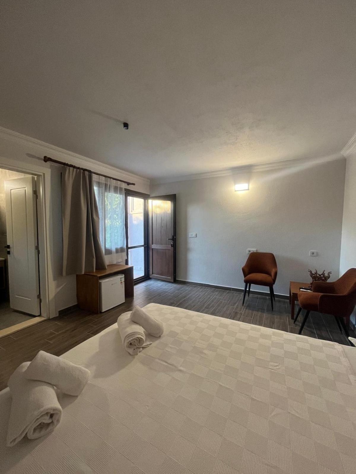Ilcayto Suites Foça Bagian luar foto