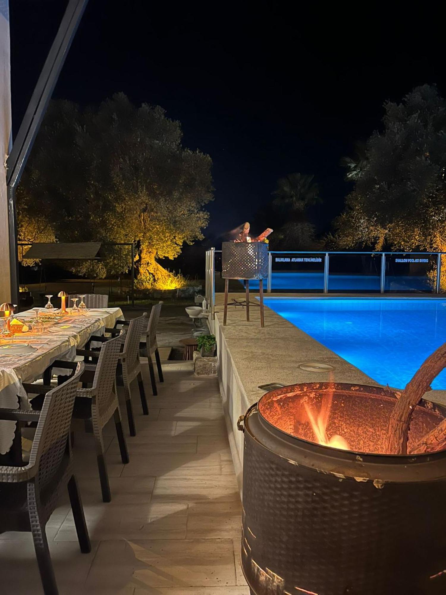 Ilcayto Suites Foça Bagian luar foto